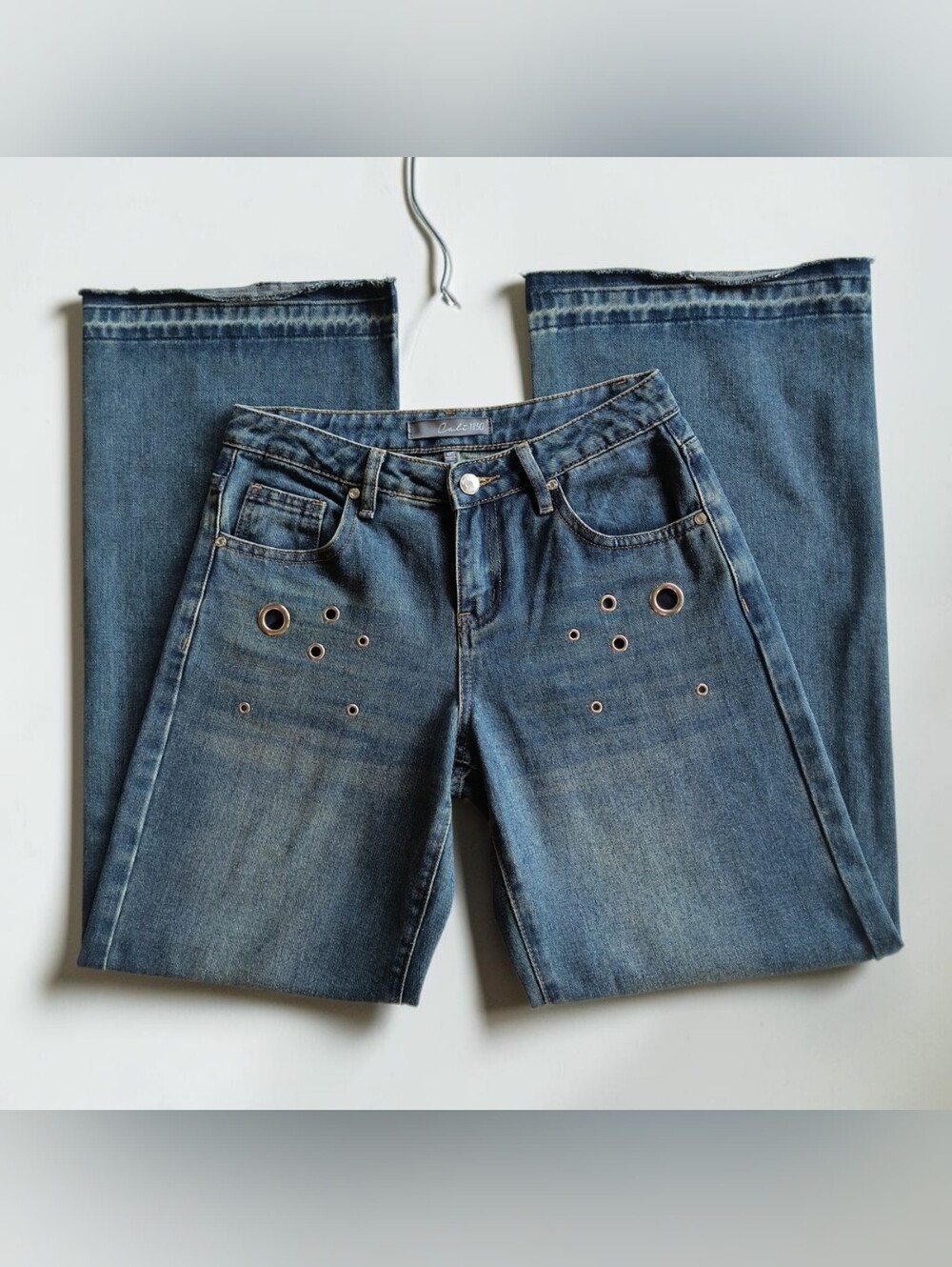 Cali 1850 Embellished Wide Leg Jeans 1/25 Medium Wash Raw Hem Indie Sleaze Y2K.